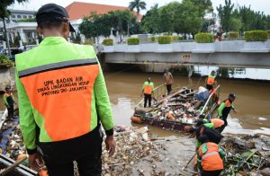 Jakarta-Begins-New-Year-Flood-Recovery-1