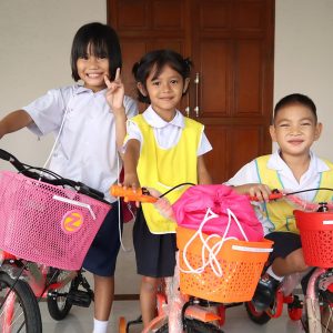 Centara-Supporting-Education-for-Local-Children-1