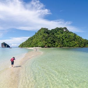 Thailand-Tourism-Back-in-Business-1