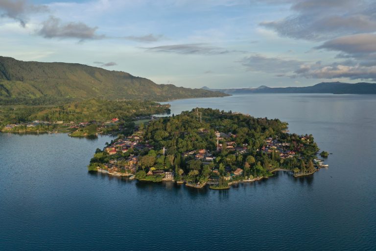 View,Of,Samosir,Island,Surrounded,By,Lake,Toba,In,North