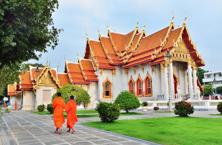 Bangkok,-,October,17,,2015.,Buddhist,Monks,Visiting,At,The