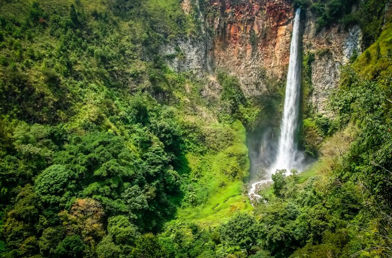 Powerful,Sipisu,Pisu,Waterfall,In,Northern,Sumatra,Indonesia