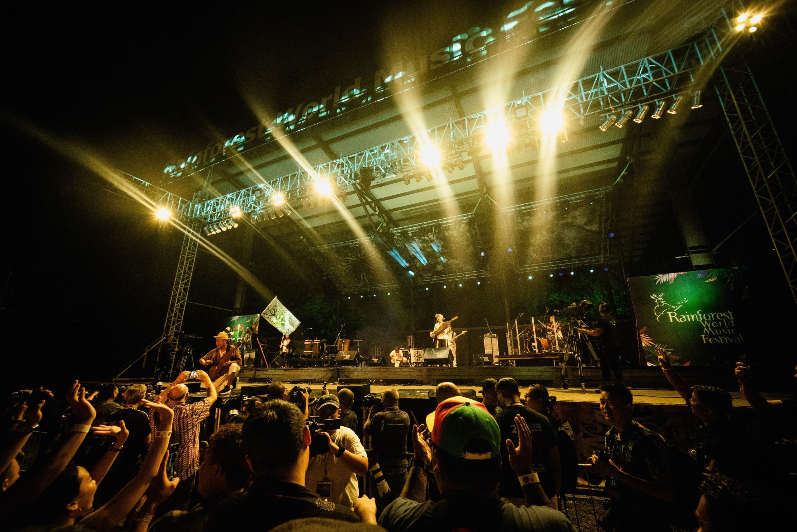 Kuching,,Malaysia,-,Jun,18,,2022:,The,Crowd,Before,The