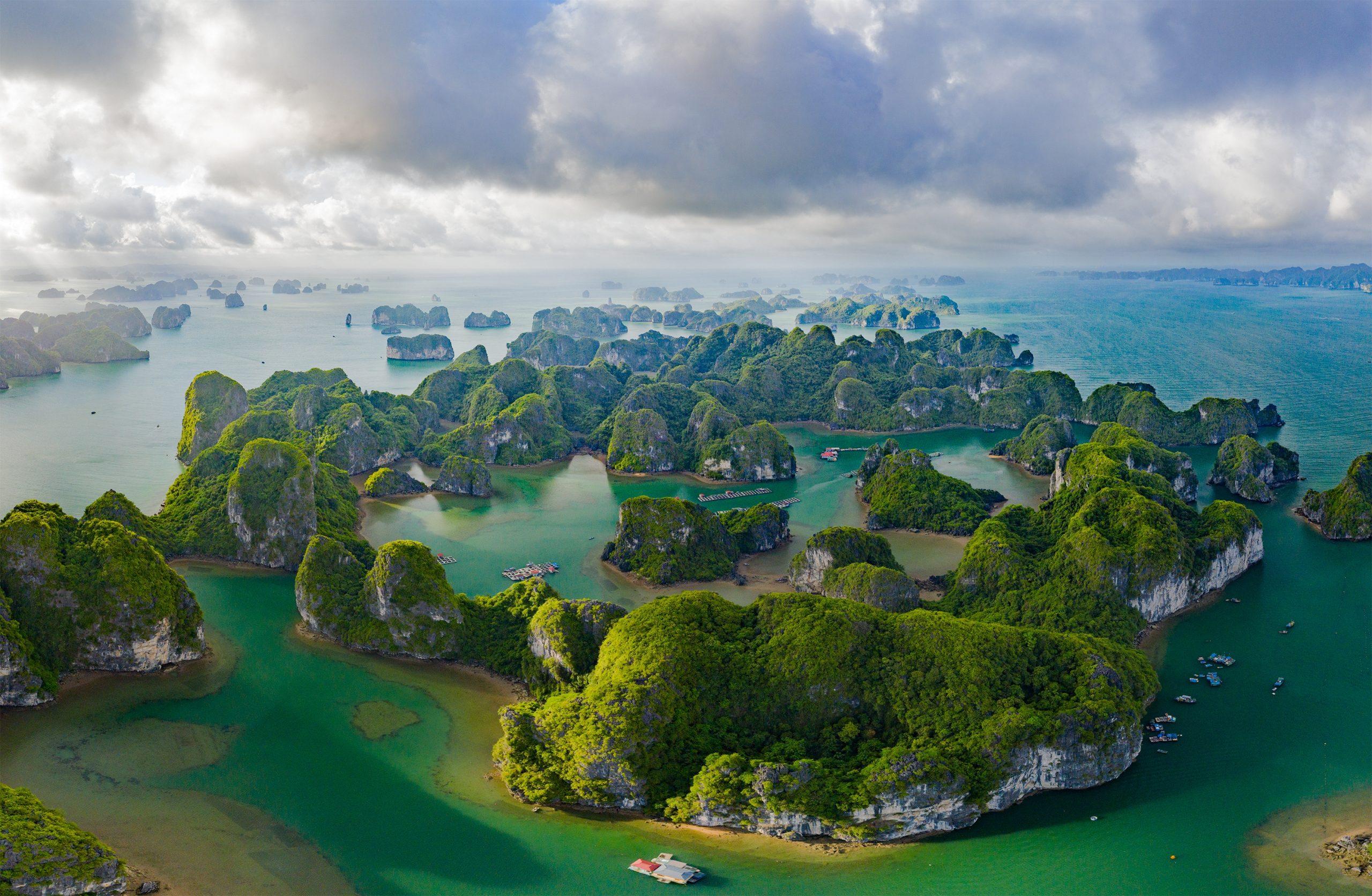 Ha,Long,Bay,In,Viet,Nam