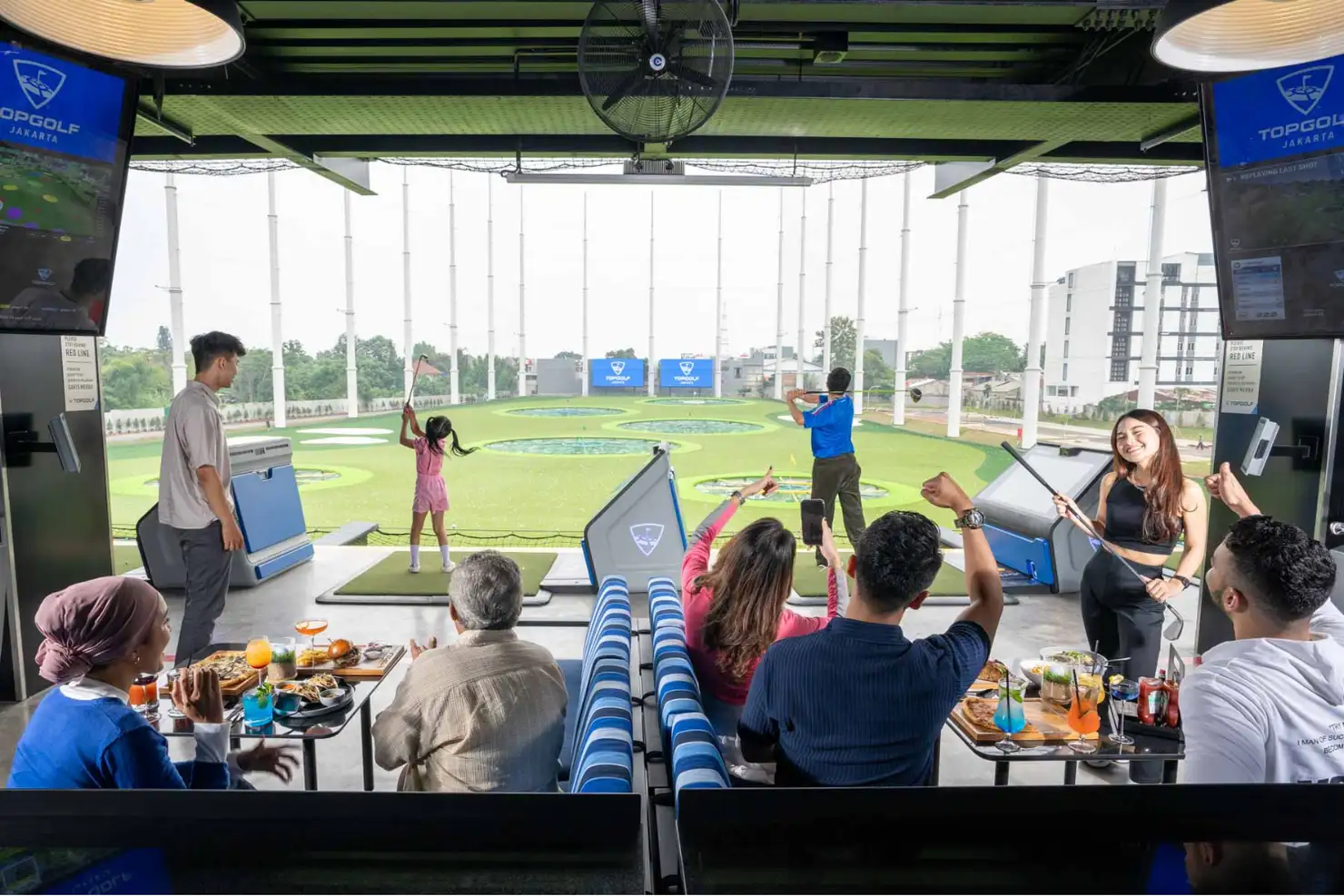 Topgolf-Jakarta---Game-Play-Experience-31163cfc-2731-479a-88c9-42322f929420
