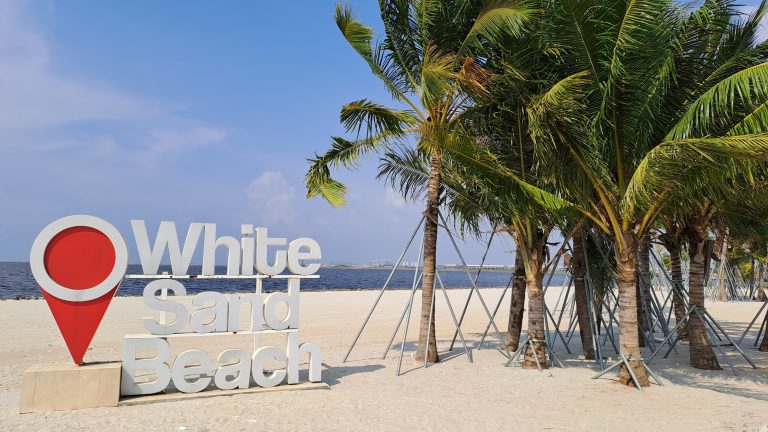 White,Sand,Beach,At,Pik,Jakarta
