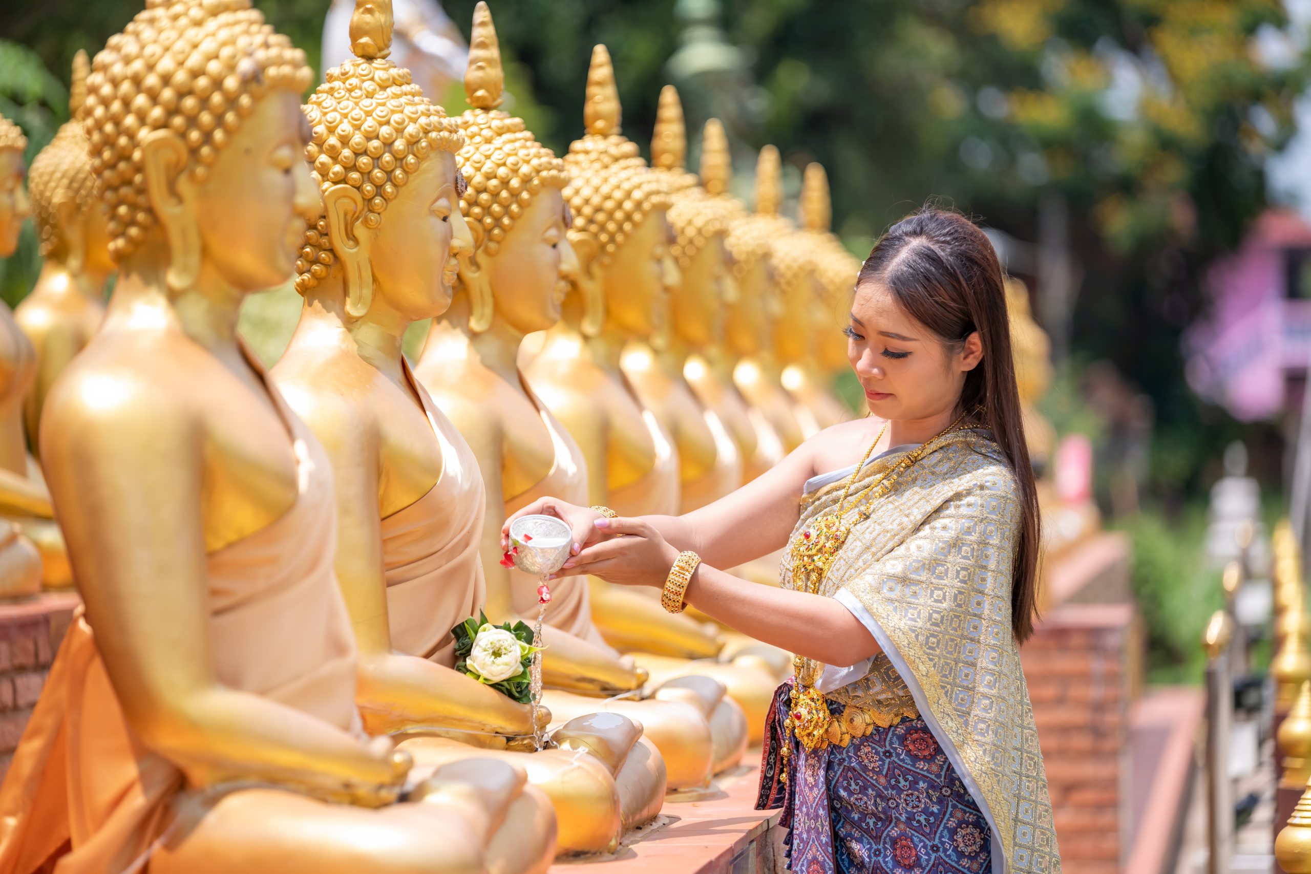Asian,Woman,Wearing,Ancient,Thai,Traditional,Dress,Holds,Garland,And