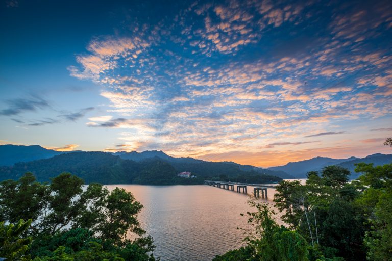 Sunset,Dusk,At,Banding,Island,,Temenggor,Lake,,Malaysia