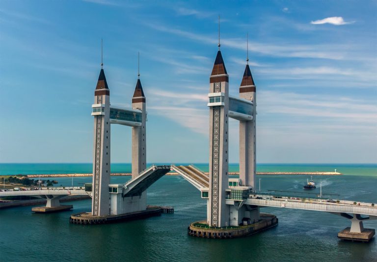 Beautiful,Terengganu,Draw,Bridge,During,Day,Light.the,Newly,Minted,Bridge